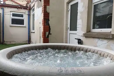 Image de Peaceful Hot Tub Hideaway w/Private Garden