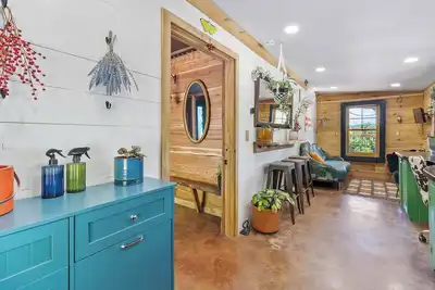 Image de Meadowlark: Adventure Bunkhouse Near Downtown