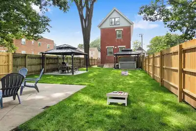 Image de Olive & Brick | Hot Tub • Private Backyard Oasis