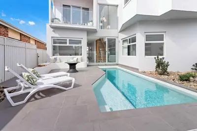 Image de The Grand Ocean Vista - Limited Availability! Heated Pool, Spa, Lift, Luxury Accommodation.