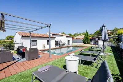 Image de Villa climatisée 6 personnes au cœur de la Provence, piscine privée