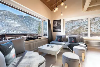 Image de Design Flat with Mezzanine – Stunning Village View