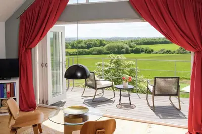 Image de Outstanding contemporary country house, close to Bath with stunning views.