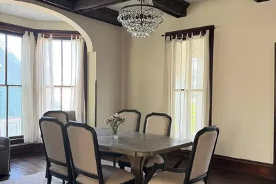 Image de Boutique Historic Full House Stay Near Old Market charming Omaha