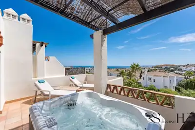Image de Estepona Duplex with Bbq & Jacuzzi