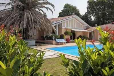 Image de Maison de Charme avec Piscine à 10 min de l'Océan