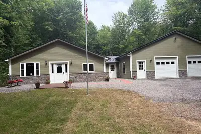 Image de Welcome to Bud and Jacquie Sue’s