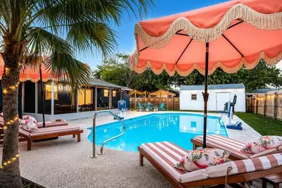 Heated Pool • Golf • Fire Pit • 15 Min To Beach