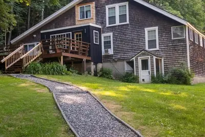 Image de 8-Acre Retreat with Trails, 7 Min to Killington