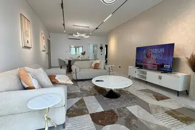 Image de Stunning River View 2 Bdr Apartment in Gombe
