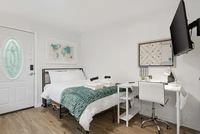 Image de Private Studio Near Springfield Metro