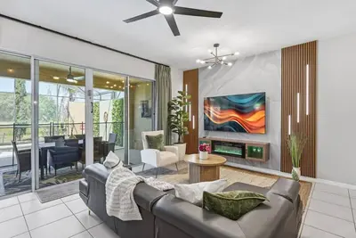 Image de 4735 Solterra Resort 4br Pool House near Disney
