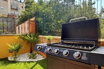 Image de King-Size Bed, Garden, and Bbq, 10 Minutes from León