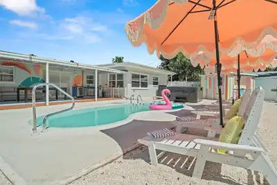 Image de Heated Pool, Hot Tub, Mini-Golf • Near the Beach