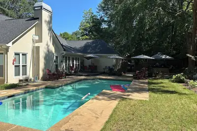 Image de Uga Game Day Home w/3 bedrooms-6 People