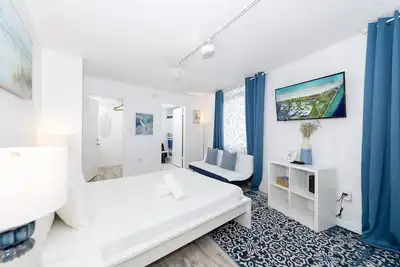 Image de Art Deco Ocean Walk Apartments