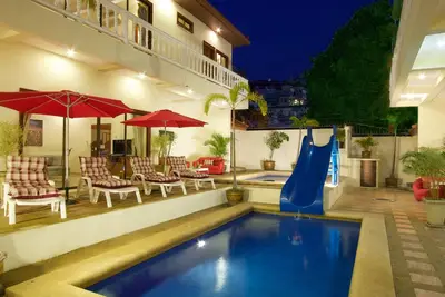 Avoca Pool Villas