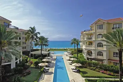 Image de The Somerset on Grace Bay
