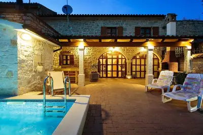 Image de Maison de vacances א Vrsar avec piscine privיe