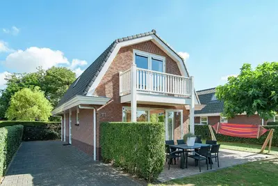 Image de Maison de vacances avec un jardin spacieux