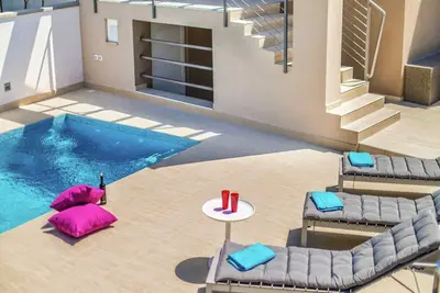 Image de Villa moderne à Salakovci avec piscine privée