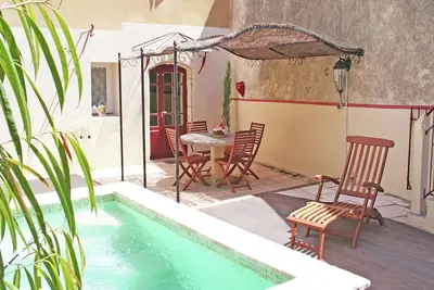 Image de Maison à Cazouls avec piscine et terrasse