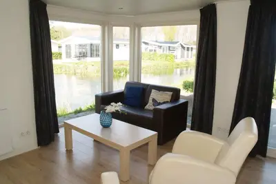 Image de Chalet confortable situé dans le polder