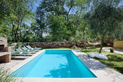 Image de Maison de vacances paisible à Umag avec piscine