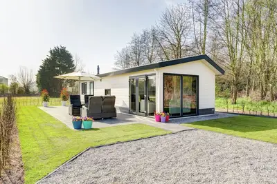 Image de Chalet moderne avec lave-vaisselle à Noordwijk