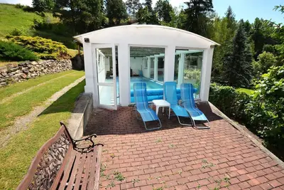 Image de Maison à Bechyne avec Piscine et Sauna