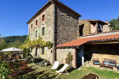 Image de Maison de vacances dans la forêt