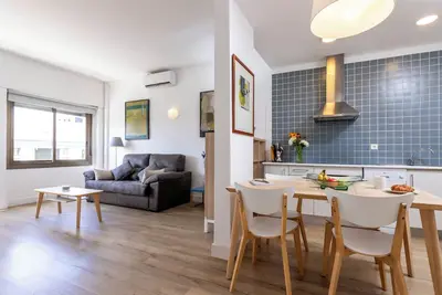 Image de Apartamentos Mayerling Bisbe Urquinaona