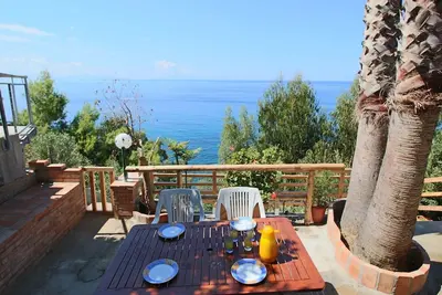 Image de Maison de vacances confortable à Ricadi près de la mer