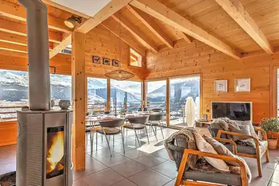Chalet avec vue spectaculaire sur les montagnes d'Hérémence