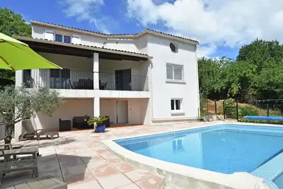 Image de Villa paisible avec piscine privée