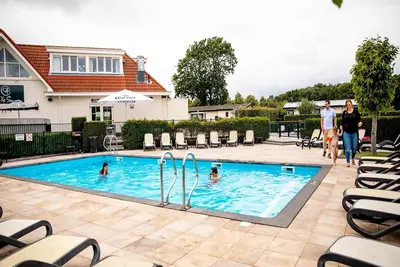 Image de Charmant chalet avec lave-vaisselle à Noordwijk