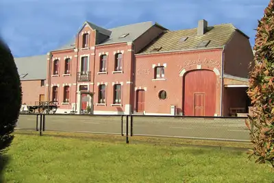 Ravissante maison de vacances à Cul-des-Sarts avec barbecue
