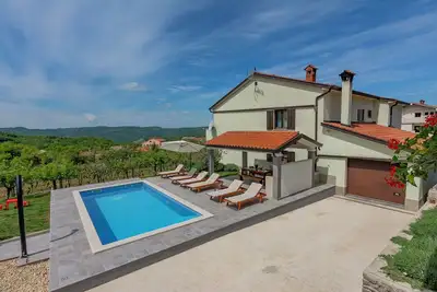 Image de Appartement spacieux à Pazin avec piscine