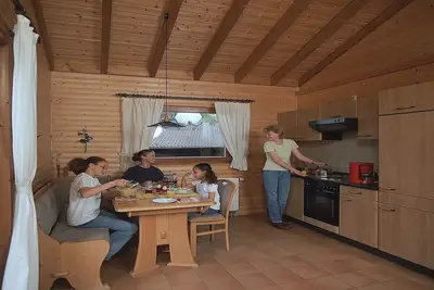 Image de Chalet à Reinskopf avec Cheminée et Balcon