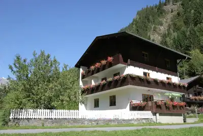 Image de Appartement près du domaine skiable de Matrei
