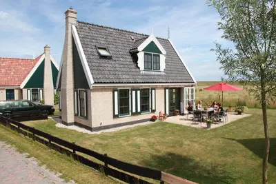 Image de Villa de style Wieringer, mer des Wadden proche