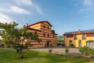 Image de Manoir pittoresque Ă Pian di Sco avec terrasse