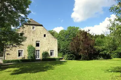 Image de Somptueuse maisonde vacancesà Forrières avec sauna