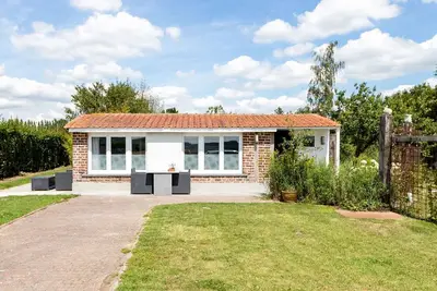 Image de Petit chalet à Westouter avec un jardin et une belle vue