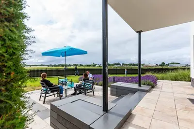 Image de Appartement moderne avec spa