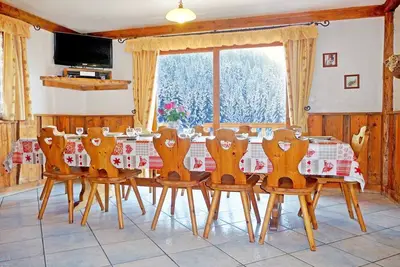 Image de Chalet confortable près du domaine skiable