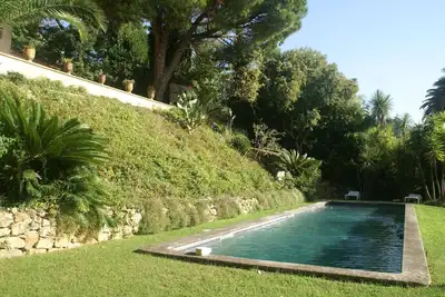 Image de Villa du 18ème siècle à Cannes avec piscine