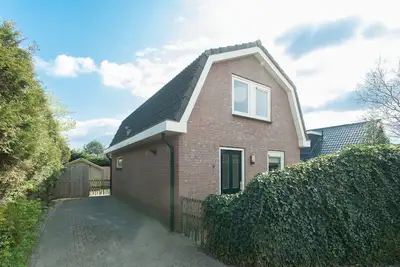 Image de Belle maison avec grand jardin Ă Noordwijk