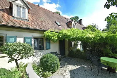 Image de Maison de vacances confortable avec tonnelle
