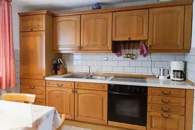 Image de Maison de vacances א Sellerich avec forךt